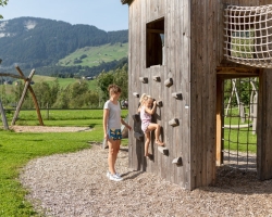 Kinderspielplatz in Schoppernau © Johannes Fink - Bregenzerwald Tourismus (3).jpg